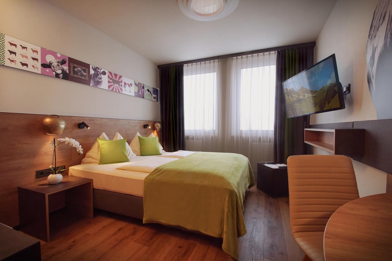 Peterhof Hotel 4*